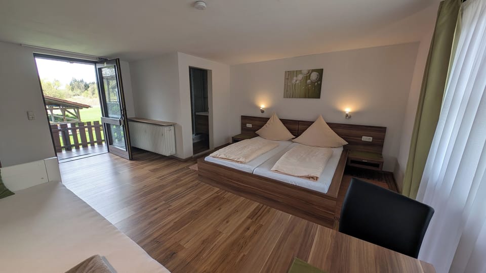 Double Room, Garden Area | Desk, WiFi (free)