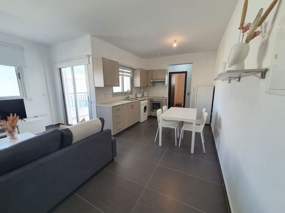 Open plan kitchen!