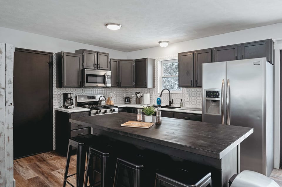 Fully Stocked Kitchen With Modern Appliances