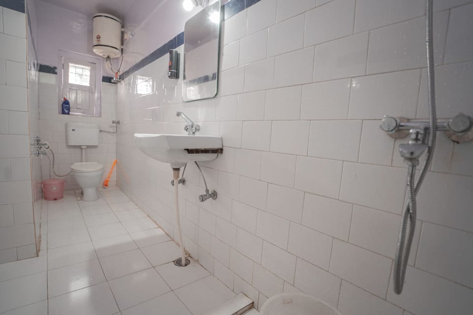 Deluxe Room | Bathroom