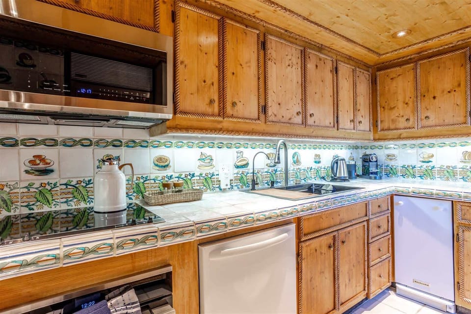 Kitchen - All new Appliances 