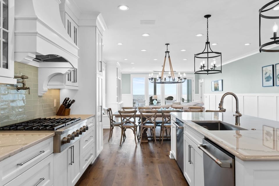 House, 4 Bedrooms | Private kitchen | Fridge, oven, coffee/tea maker, toaster