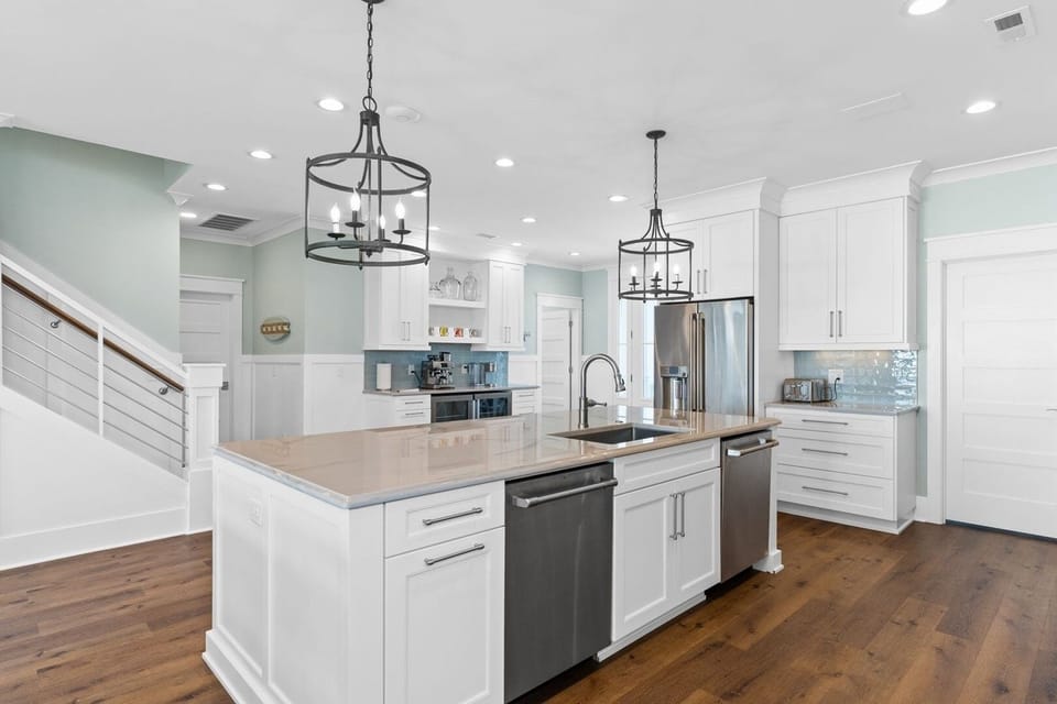 House, 4 Bedrooms | Private kitchen | Fridge, oven, coffee/tea maker, toaster