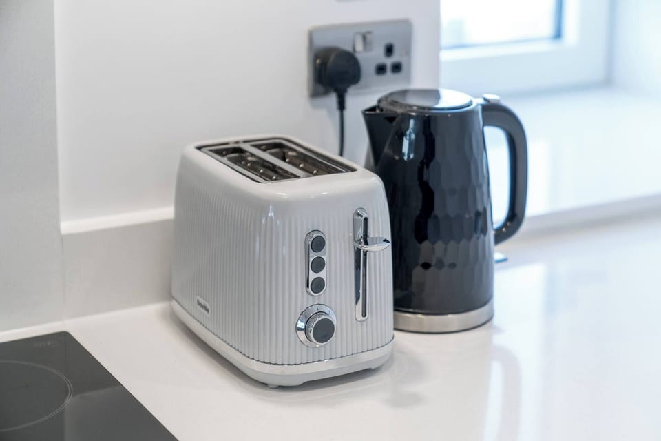 Apartment, 2 Bedrooms | Coffee and/or coffee maker