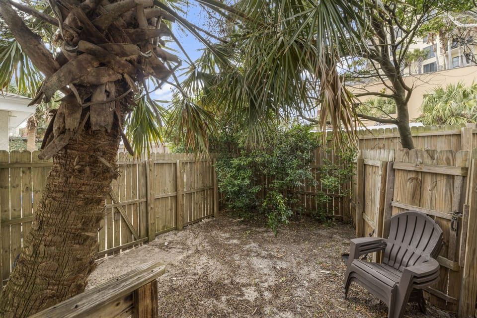 16-web-or-mls-812-young-st-cowboy