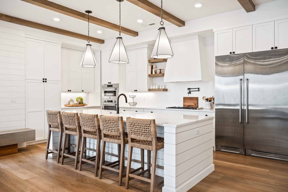 Kitchen / Island Seating