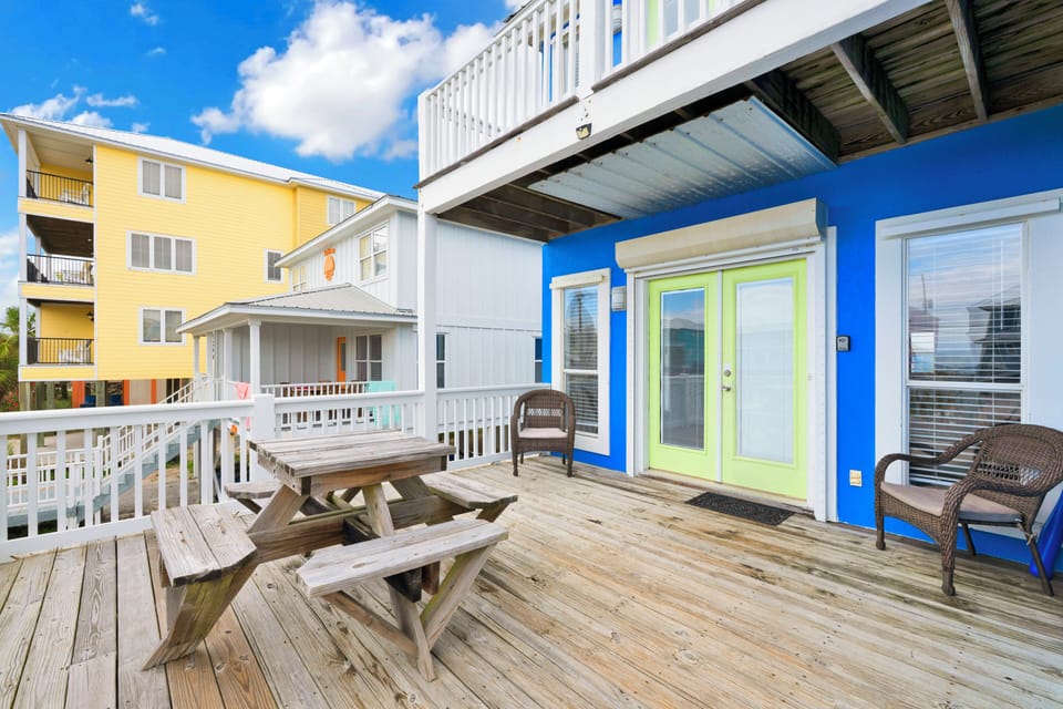 Extend meals outdoor and enjoy coastal breezes