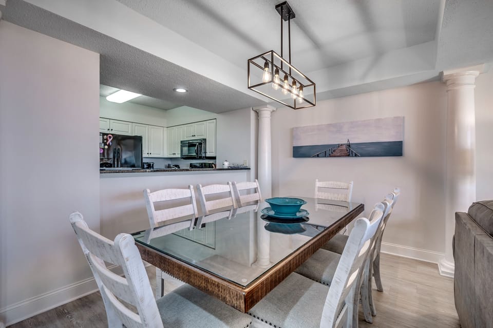 Seating for eight at the dining table