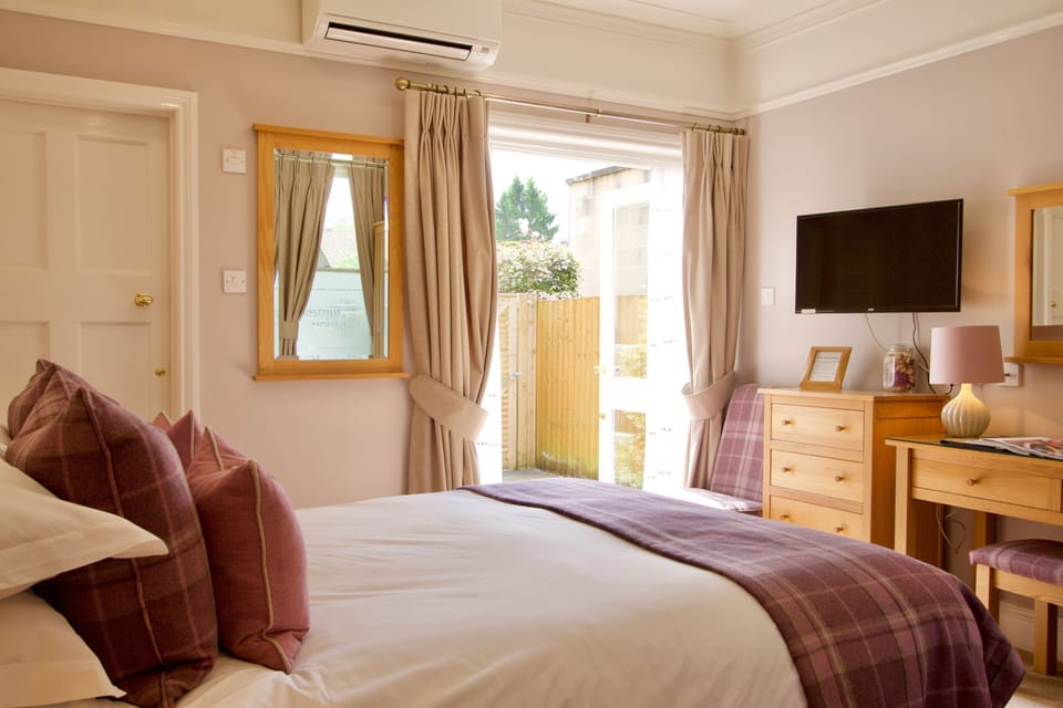 Superior Double Room | Egyptian cotton sheets, premium bedding, Select Comfort beds, desk