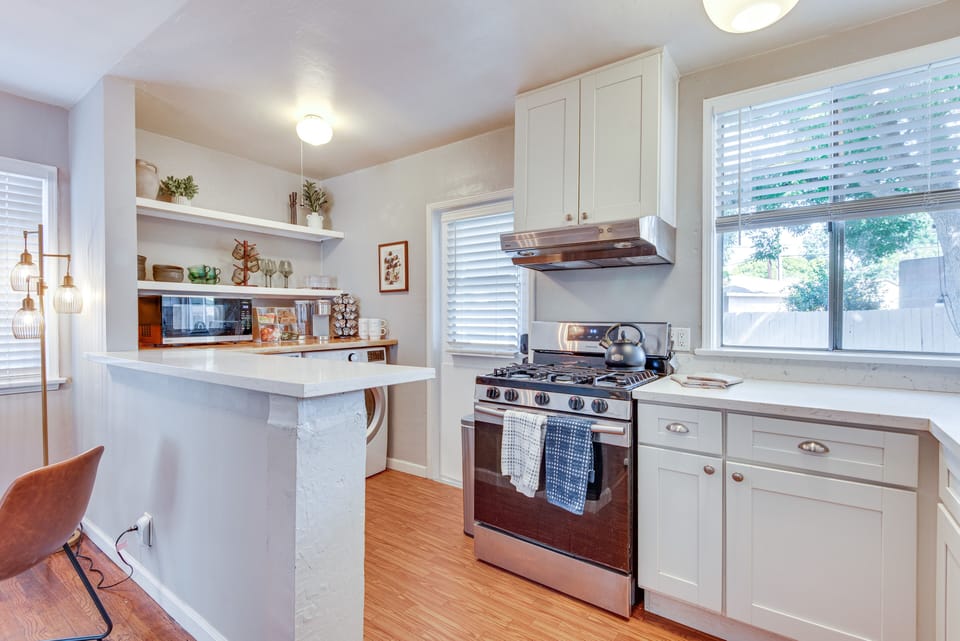 Kitchen | Washer & Dryer Unavailable