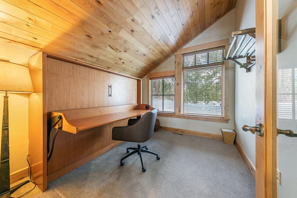 12465 Lookout Loop Truckee CA-print-027-007-Interior-3303x2202-300dpi