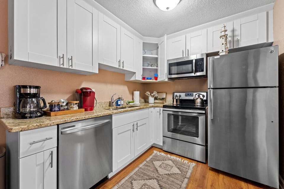 Fully equipped kitchen