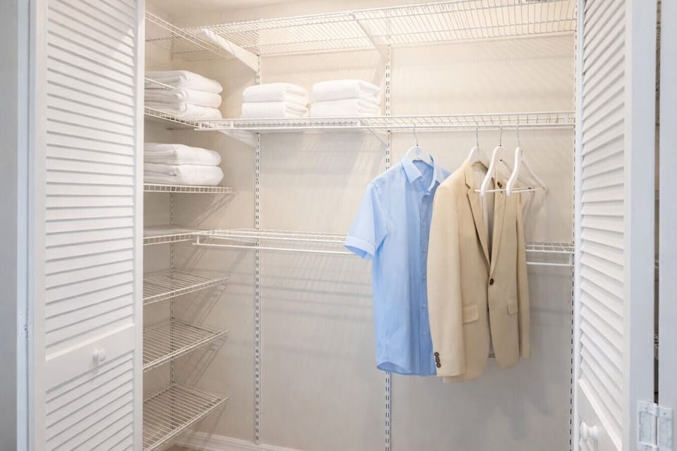 King Bedroom number 4, Ample Space closet
