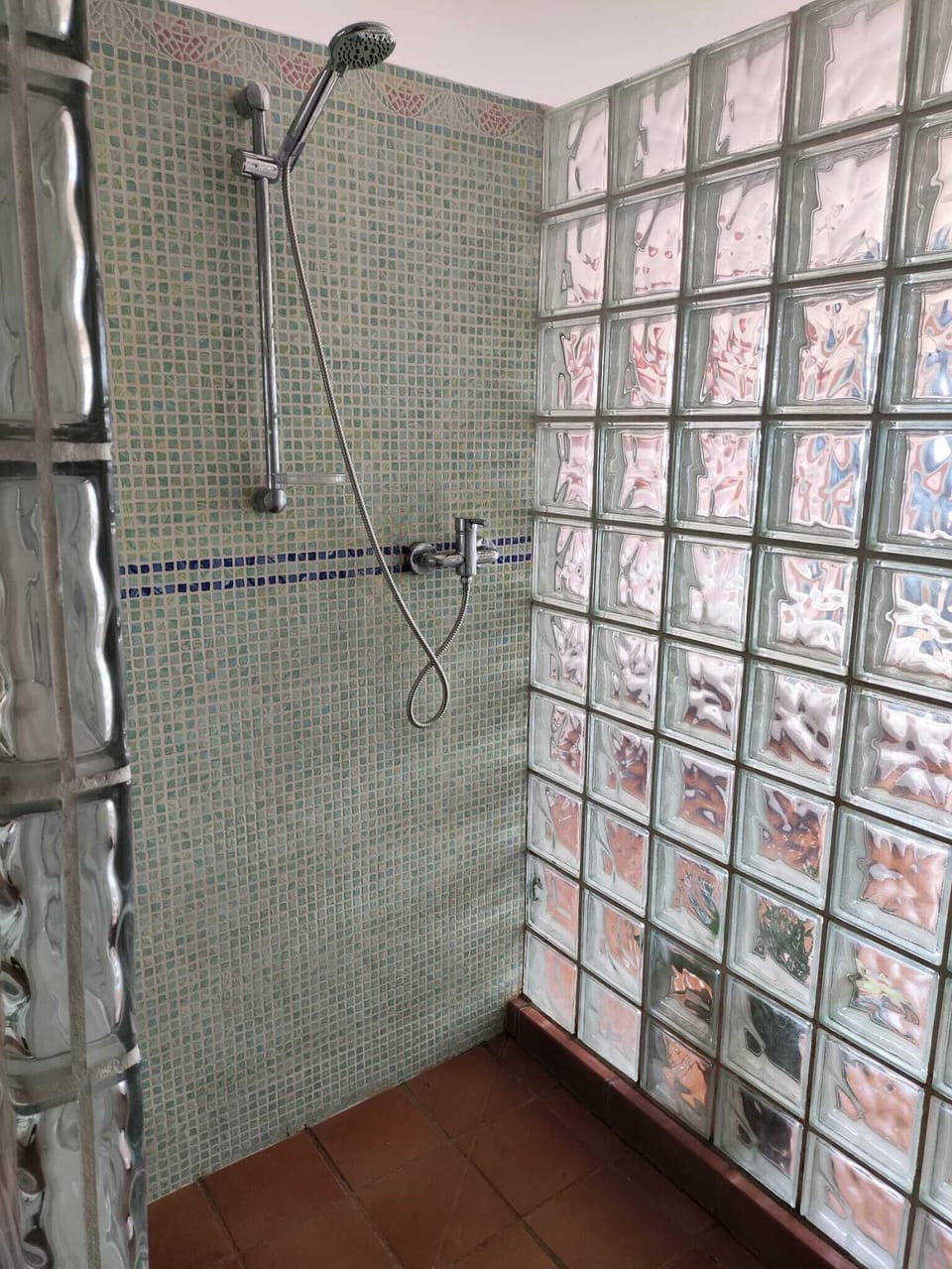 Circulo | Bathroom | Free toiletries, hair dryer