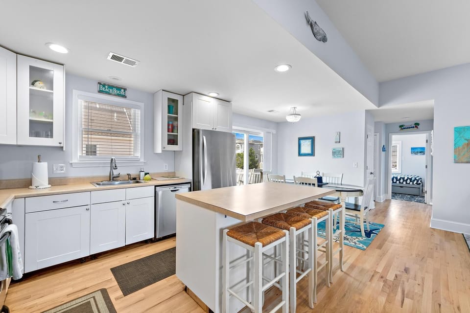 The Full Open Kitchen With Island 