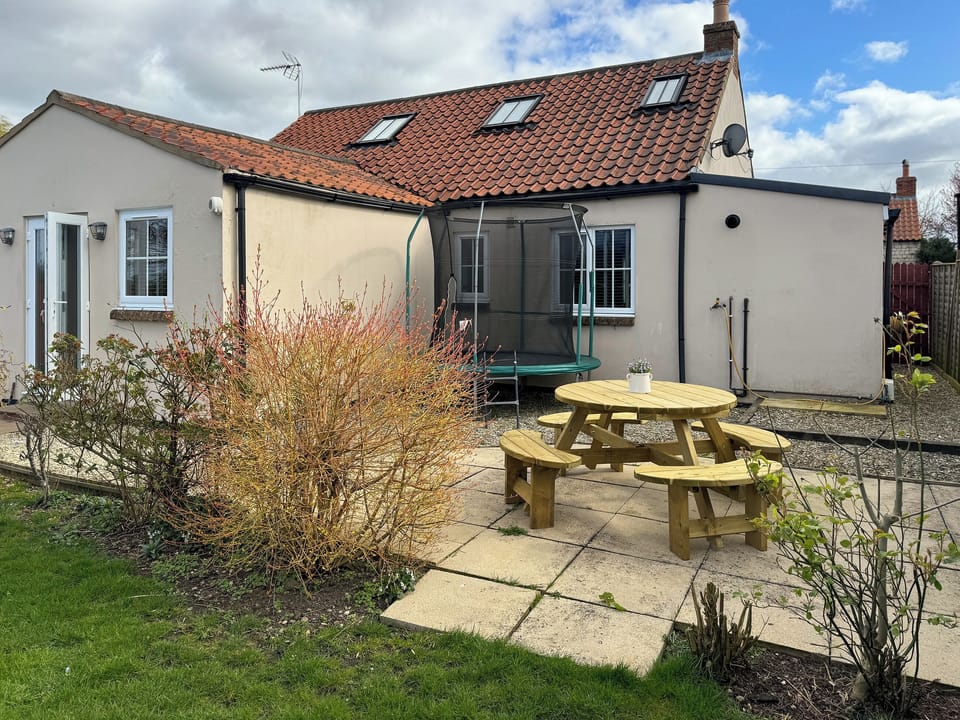 Sitting-out-area | Brookfields, Slingsby, near Malton