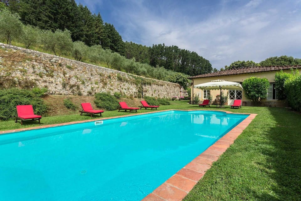 Amenities, Balcony / Terrace / Patio, Building Exterior, Facilities, Garden, Hot Tub, Pool, Spring, Summer