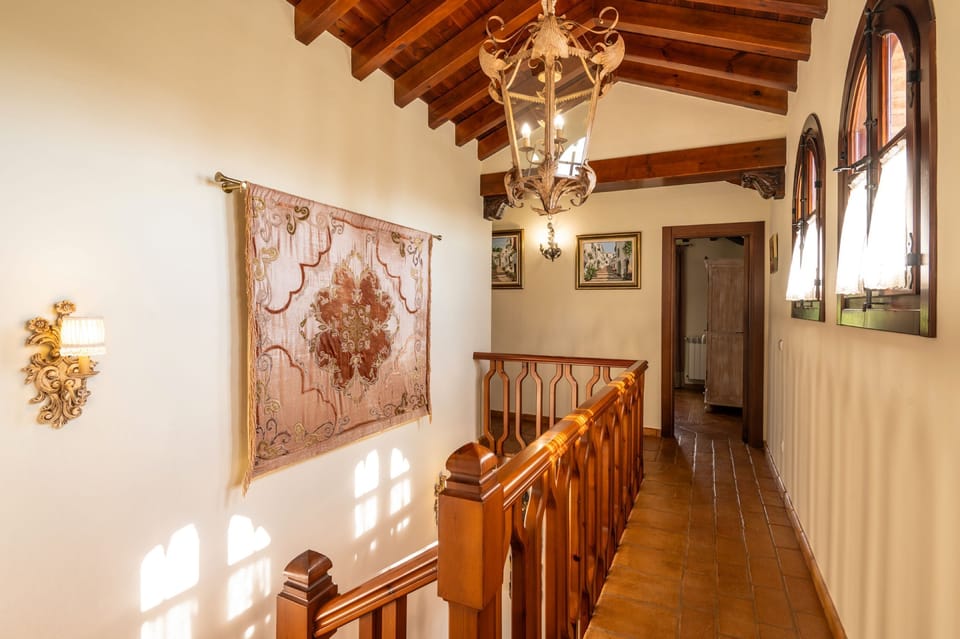 El Mirador %2D luxury villa in Frigiliana %2D shared bathroom upstairs
