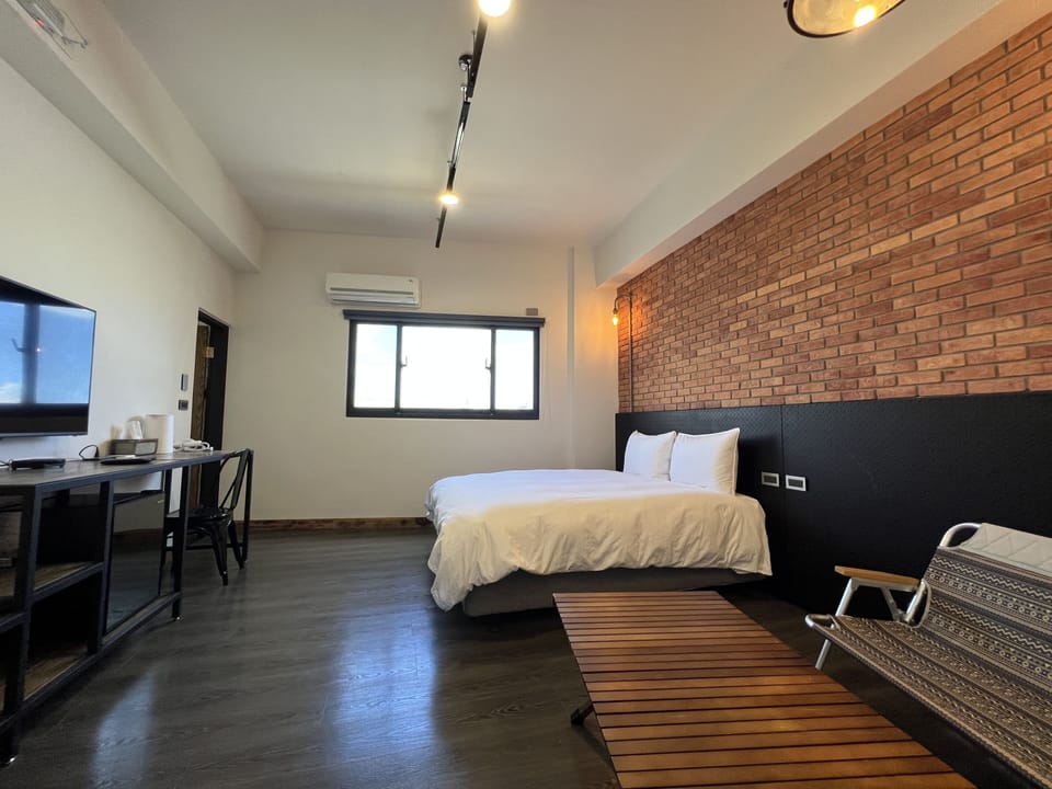 Basic Double Room | Soundproofing, free WiFi