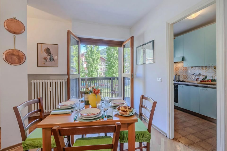 Kitchen and dining area