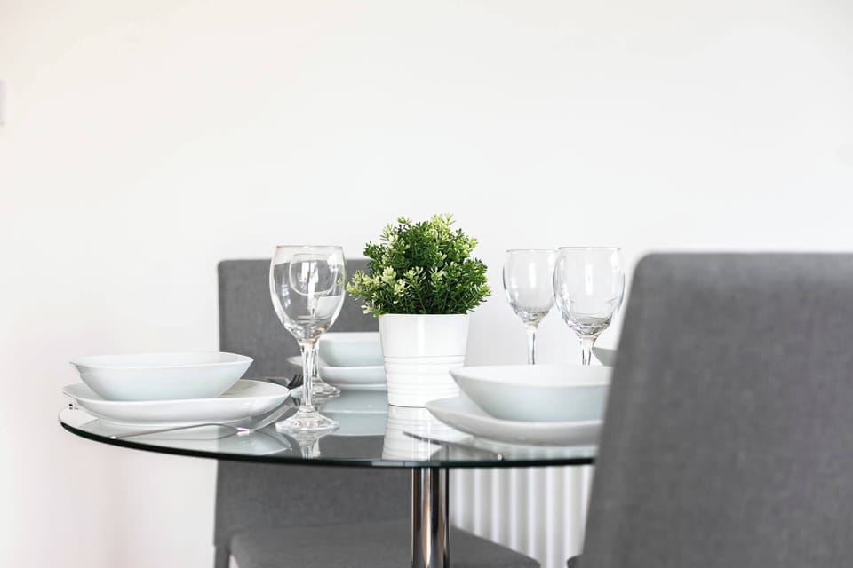 Apartment, 4 Bedrooms | Dining