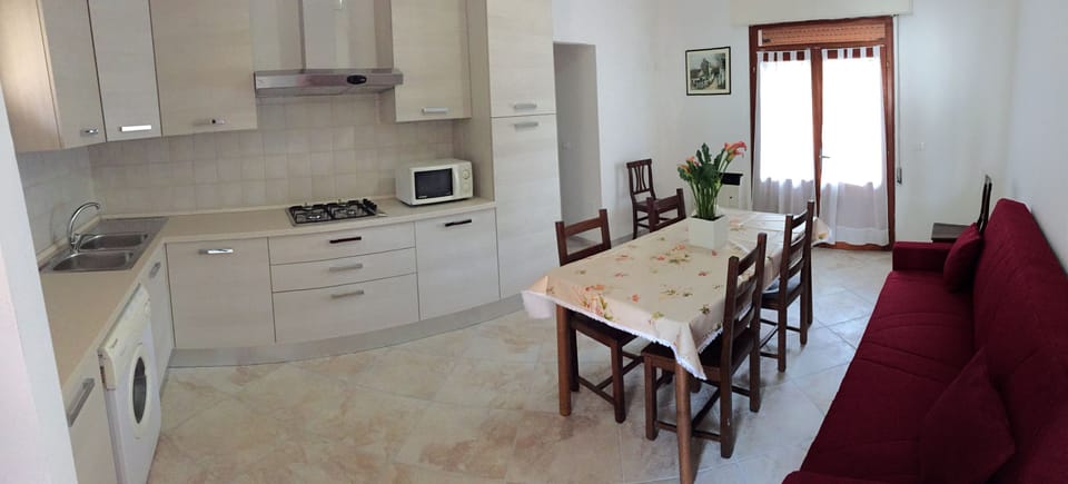 Apartment, 2 Bedrooms, Patio, Garden View | Interior