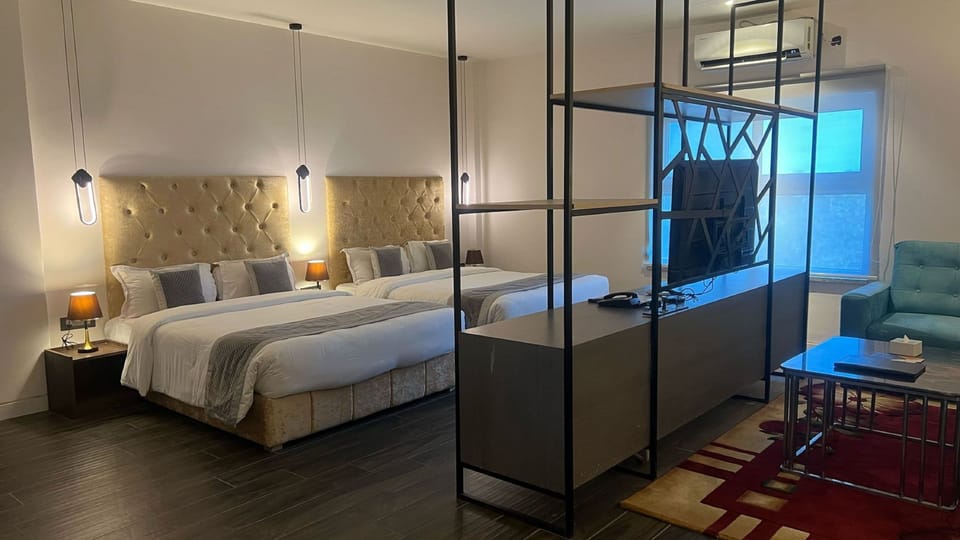 Junior Suite | Desk, free WiFi, bed sheets