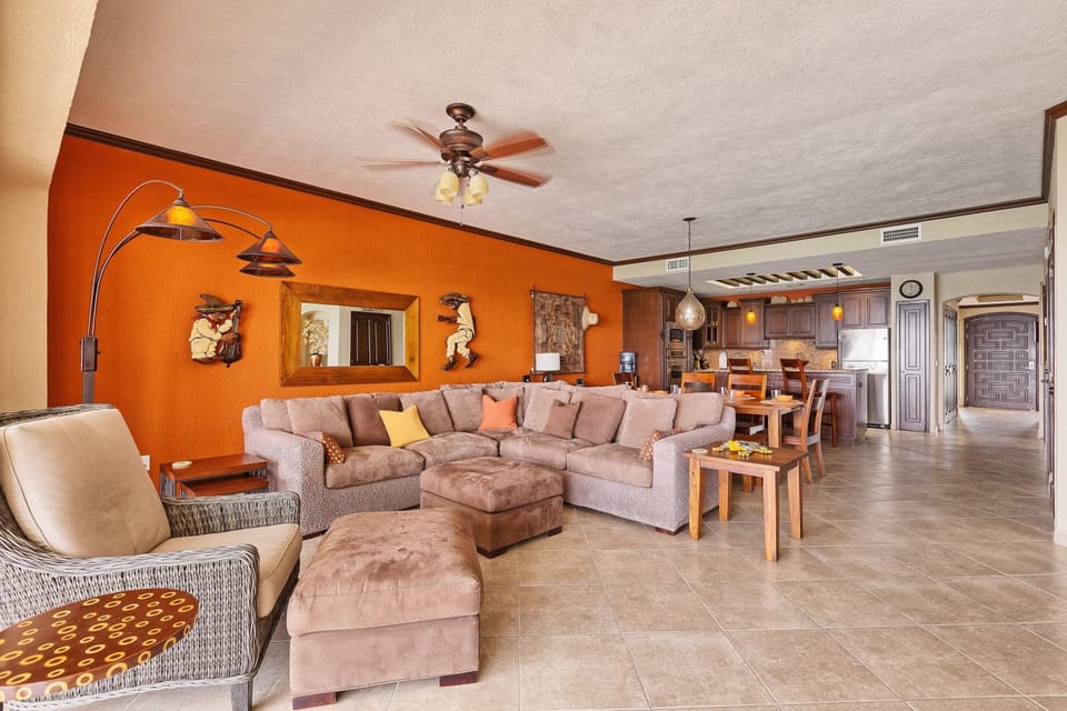 Large area to Relax and Eat