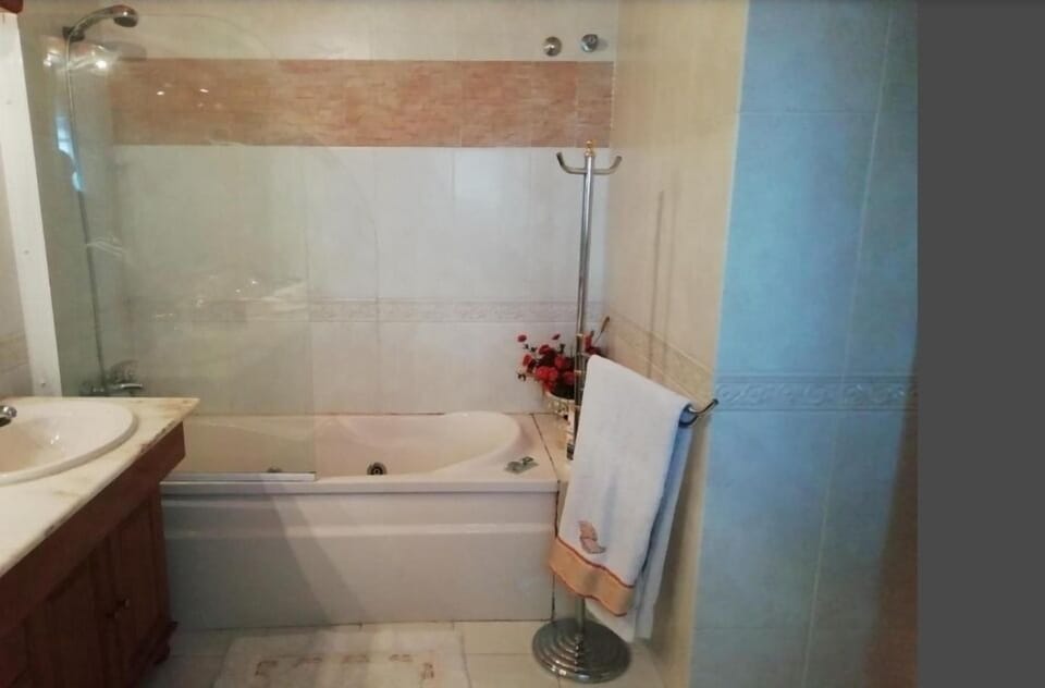 Deluxe Double Room | Bathroom