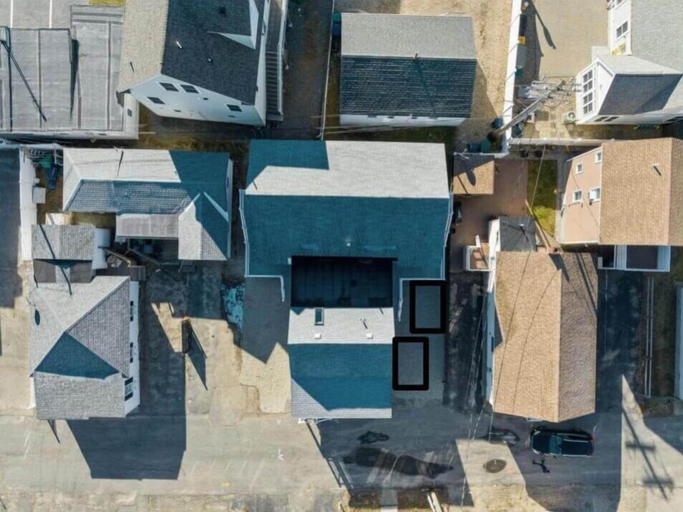 Parking in Hampton can be a nightmare! We offer one free spot for a sedan or small SUV. If you're careful, you can actually park side by side so that no one is blocked in. 