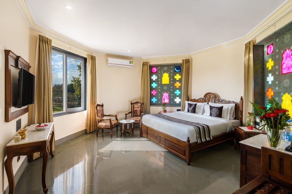 Superior Double Room | Laptop workspace, soundproofing, WiFi (free)