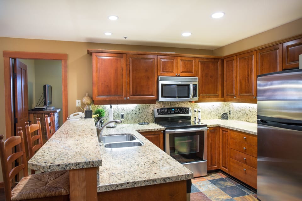 Condo, 2 Bedrooms | Private kitchen | Coffee/tea maker, fridge, oven, toaster