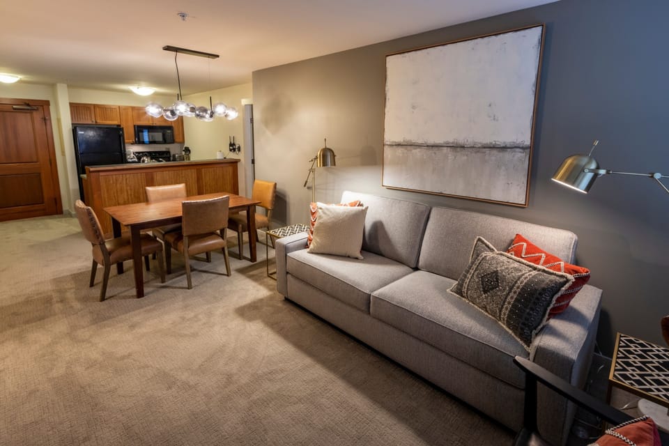 Condo, 2 Bedrooms | Living area