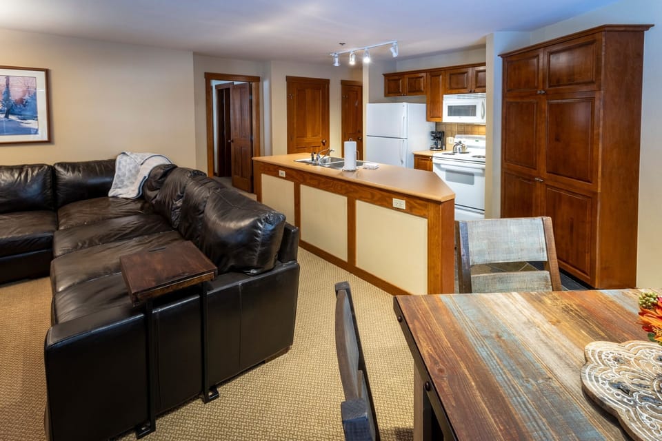 Condo, 2 Bedrooms | 2 bedrooms, free WiFi