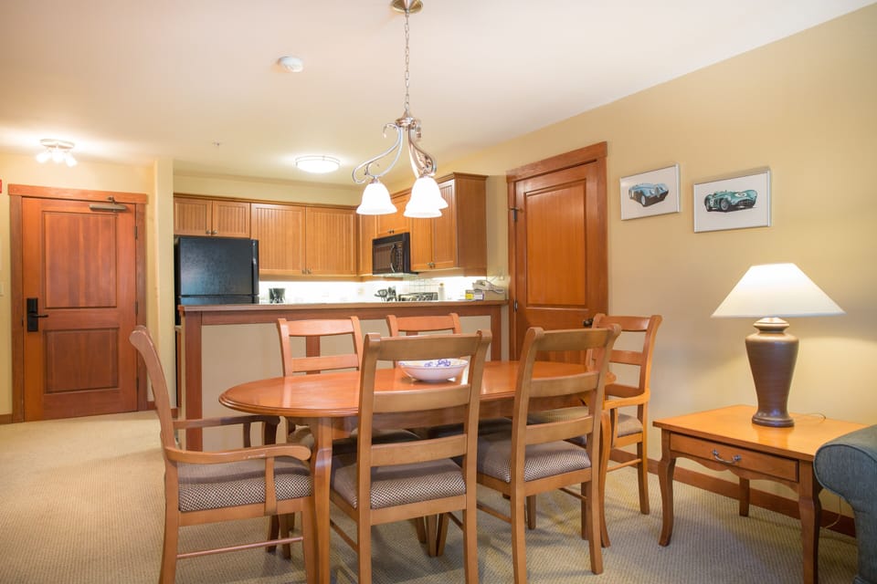 Condo, 2 Bedrooms | Private kitchen | Fridge, oven, coffee/tea maker, toaster