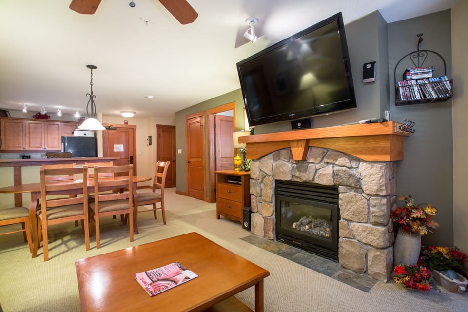 Condo, 2 Bedrooms | Interior