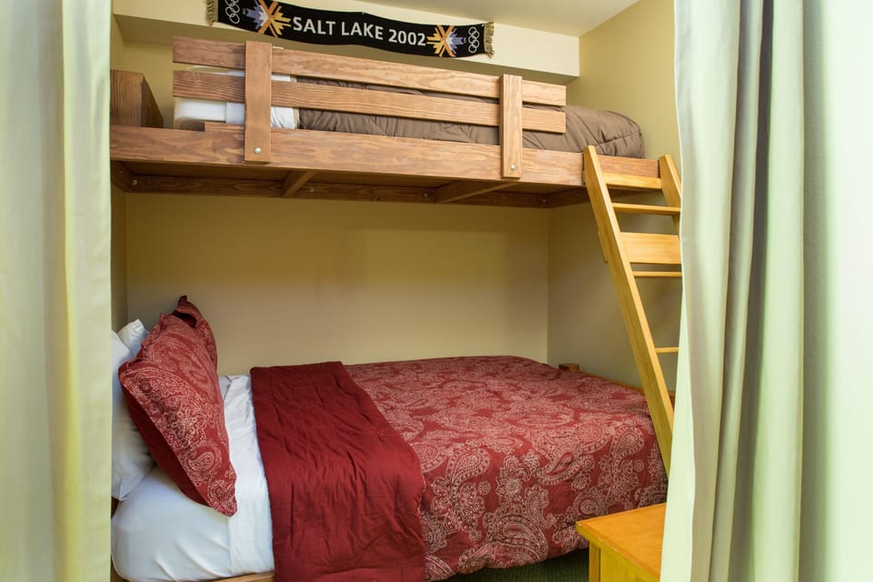 Condo, 1 Bedroom | 1 bedroom, WiFi (free)