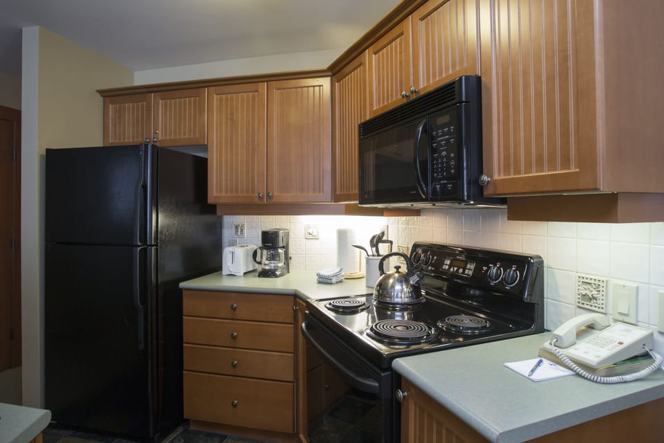 Condo, 2 Bedrooms | Private kitchen | Coffee/tea maker, fridge, oven, toaster