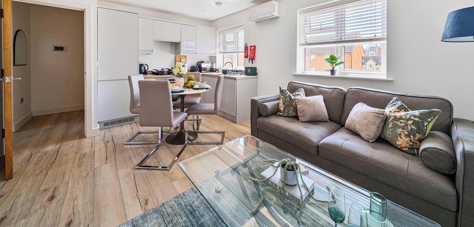 THE OPEN PLAN LAYOUT IS GREAT FOR QUALITY TIME