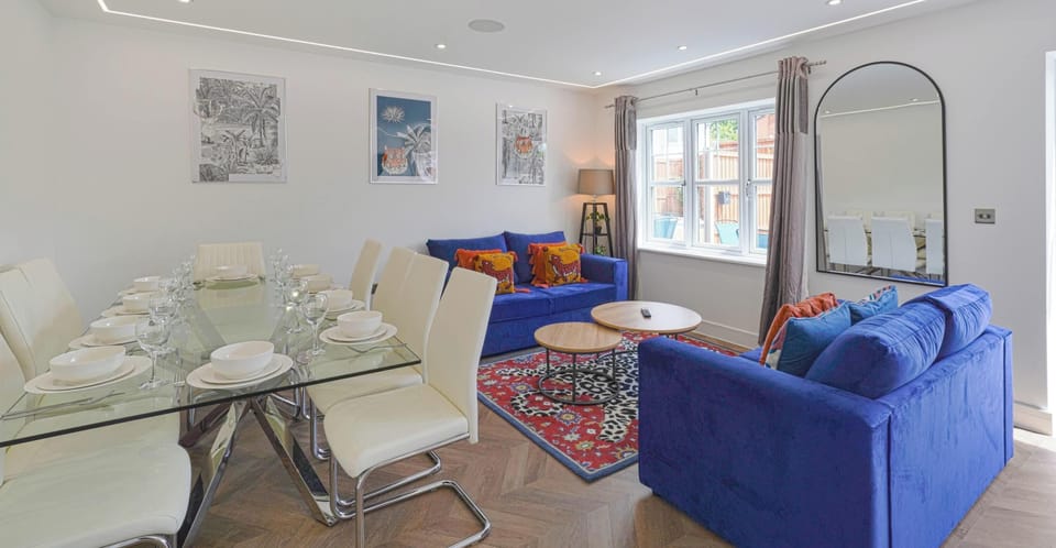 DIFFERENT ANGLE OF THE LOUNGE AREA AND DINING AREA