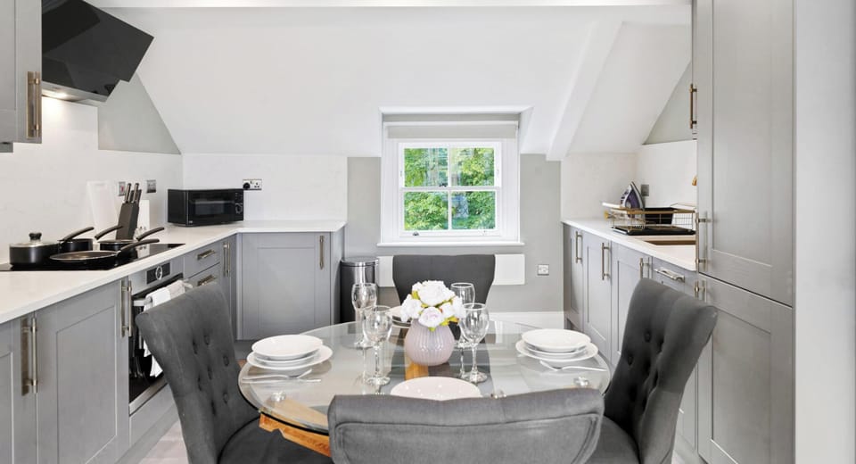 DINING TABLE FOR 4  ADULTS