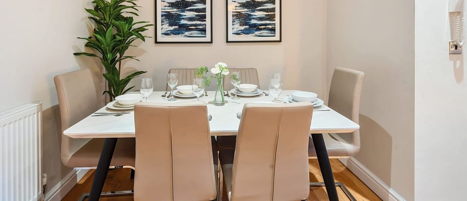 STYLISH DINING AND CLASSY DININGWARES