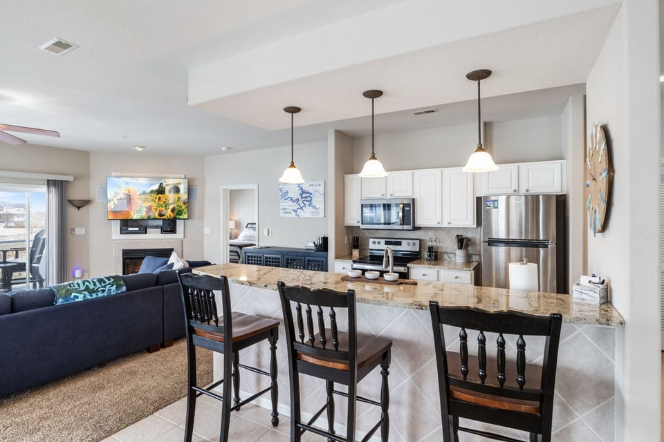 Prepare meals in a breeze with the convenience of island countertop.