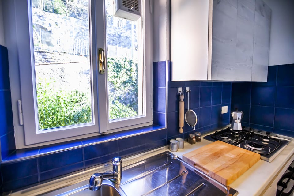 Panoramic Apartment | Private kitchen | Fridge, oven, stovetop, electric kettle
