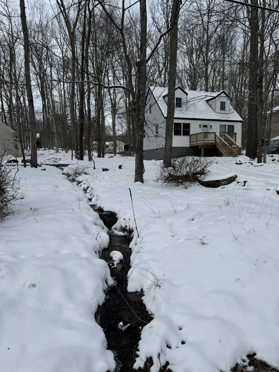 Huge garden and private property - lots of privacy 