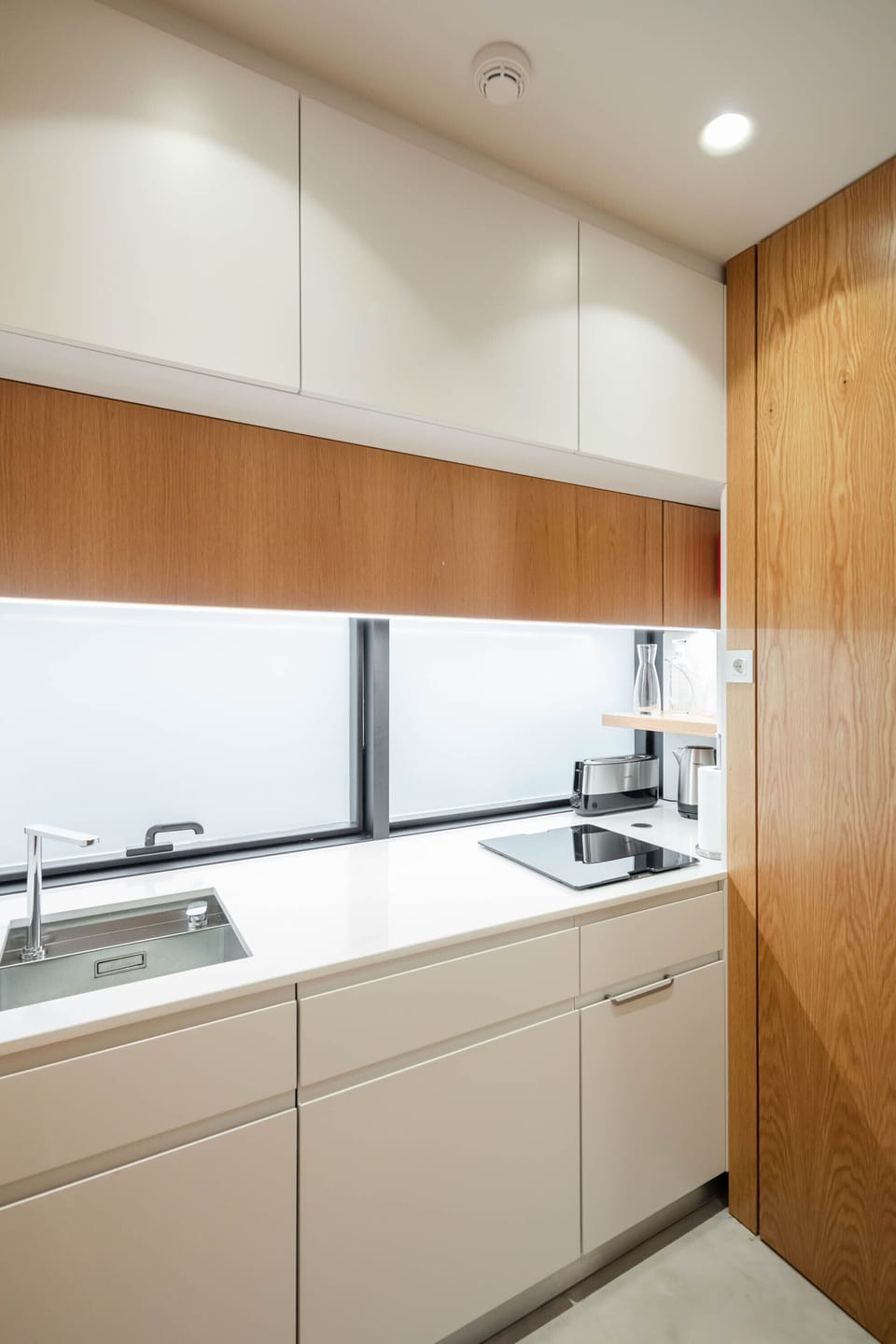 Apartment | Private kitchen | Fridge, microwave, oven, stovetop