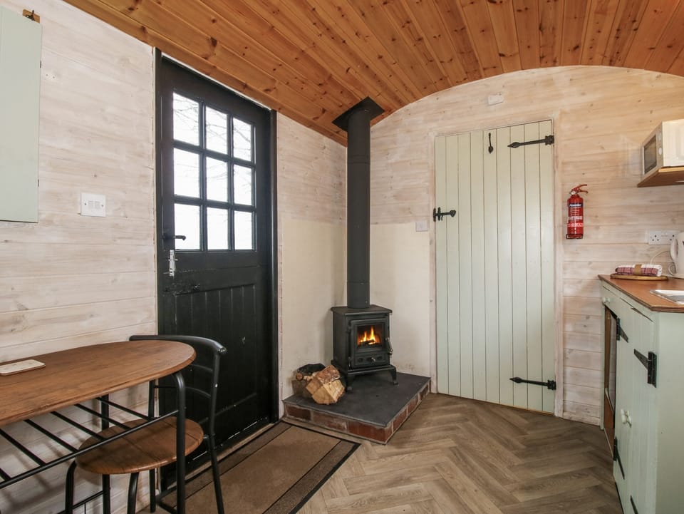 Cottage | Interior