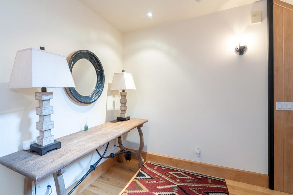 Entry Way - Second level landing / entry way