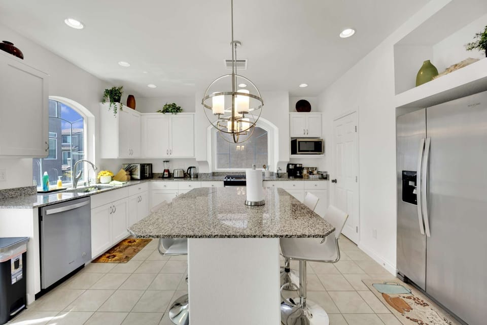 Large island provides additional sitting space