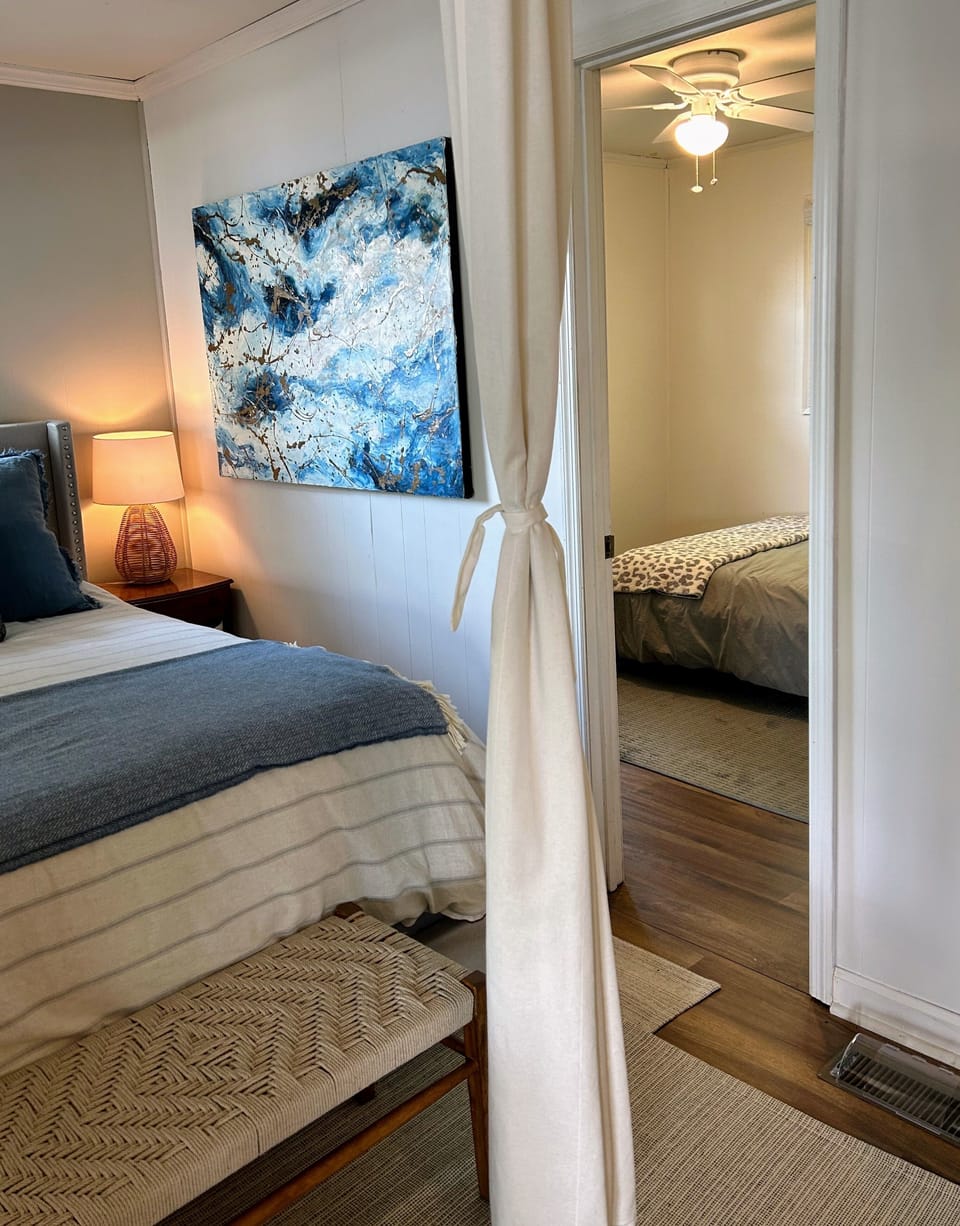 Queen Bed (view 3)